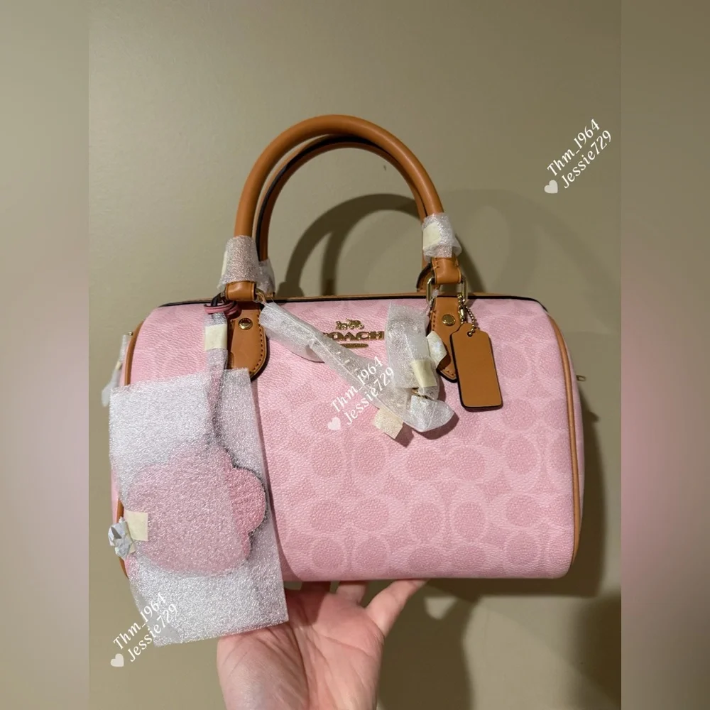 ‼️LIMITED‼️NWT！1PC COACH POWDER PINK SIGNATURE PURSES/WALLET fast shipping